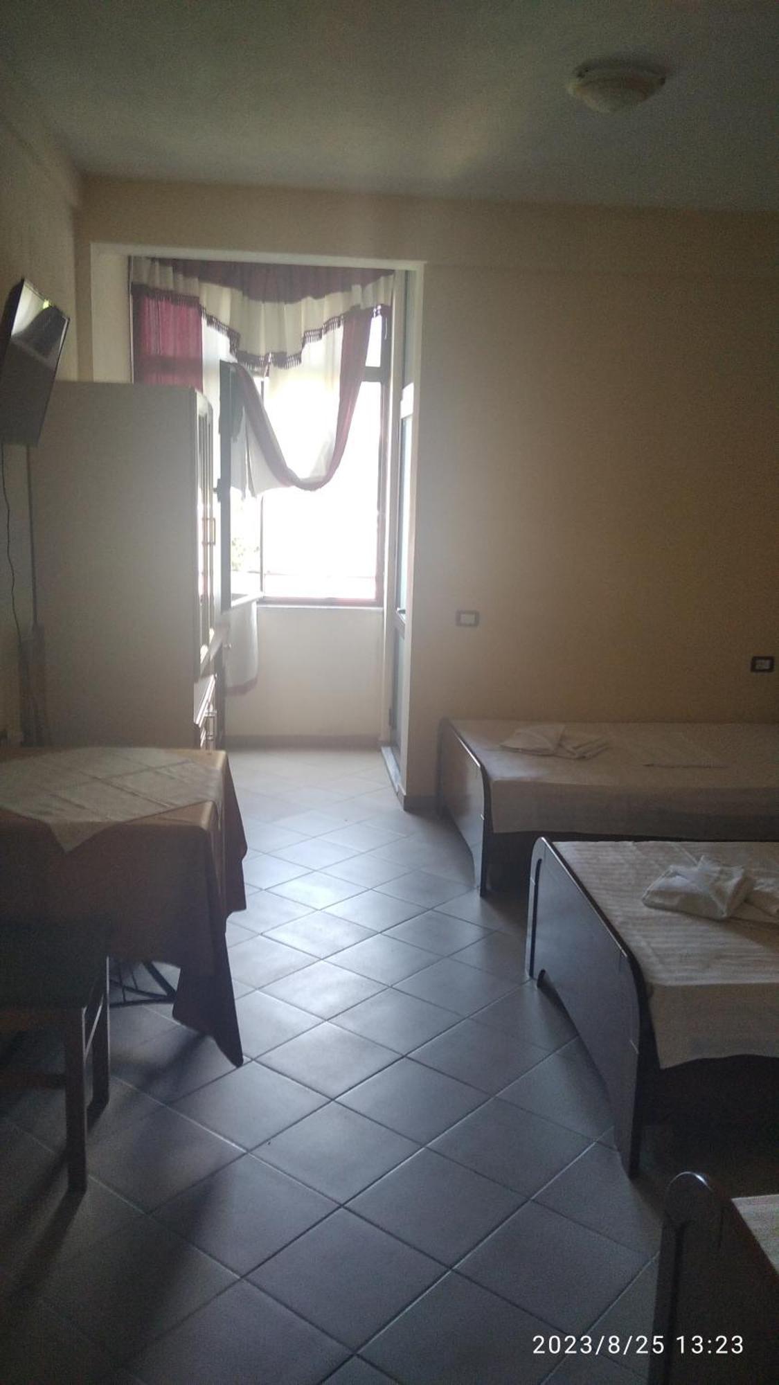 Hotel Saint Marena Pogradec Pokoj fotografie