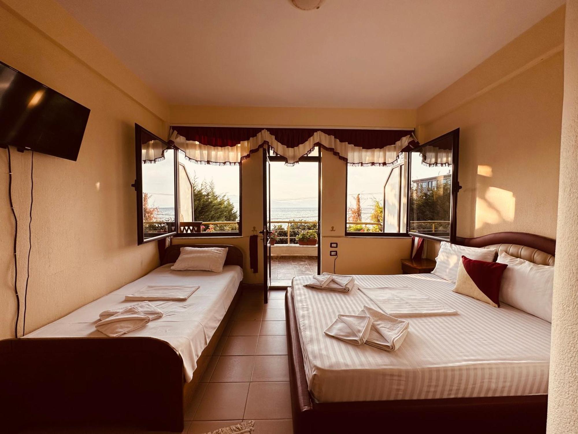 Hotel Saint Marena Pogradec Exteriér fotografie