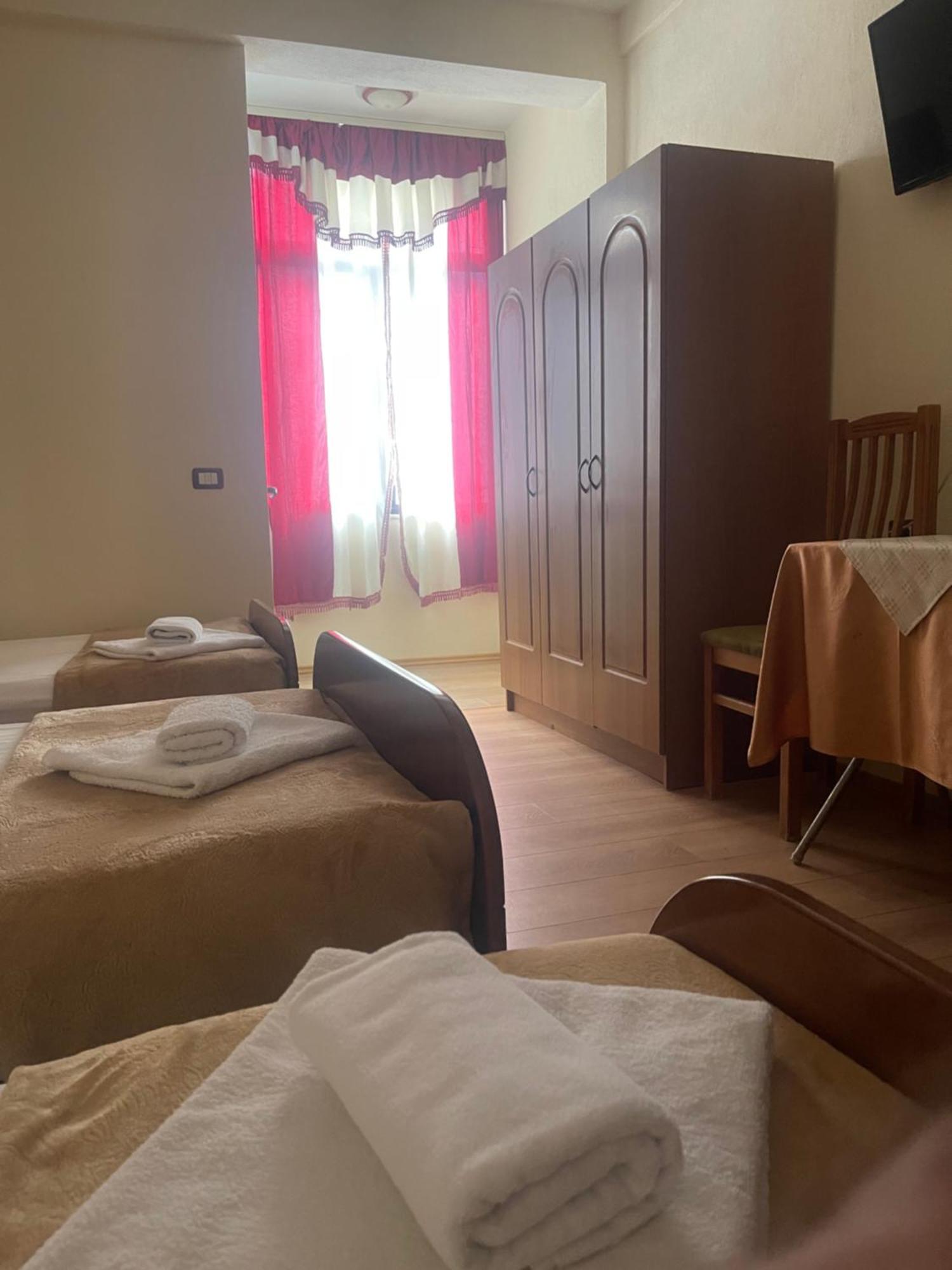 Hotel Saint Marena Pogradec Exteriér fotografie